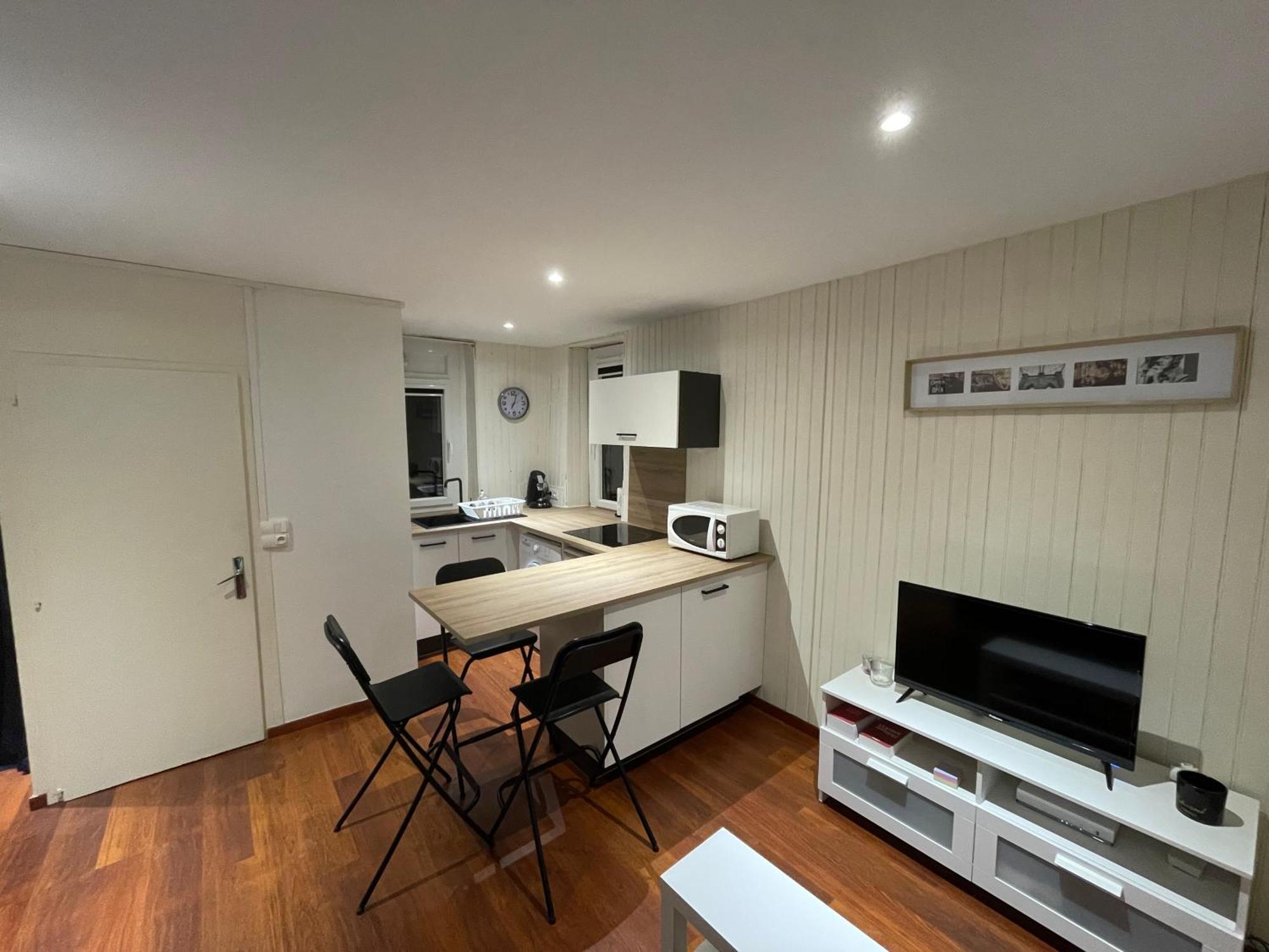 Charmant Studio En Plein Coeur De Chambery Luaran gambar